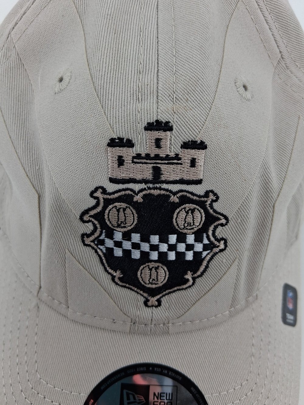Pittsburg Steelers New Era Beige Cap with Black & Cream Embroidered Crest